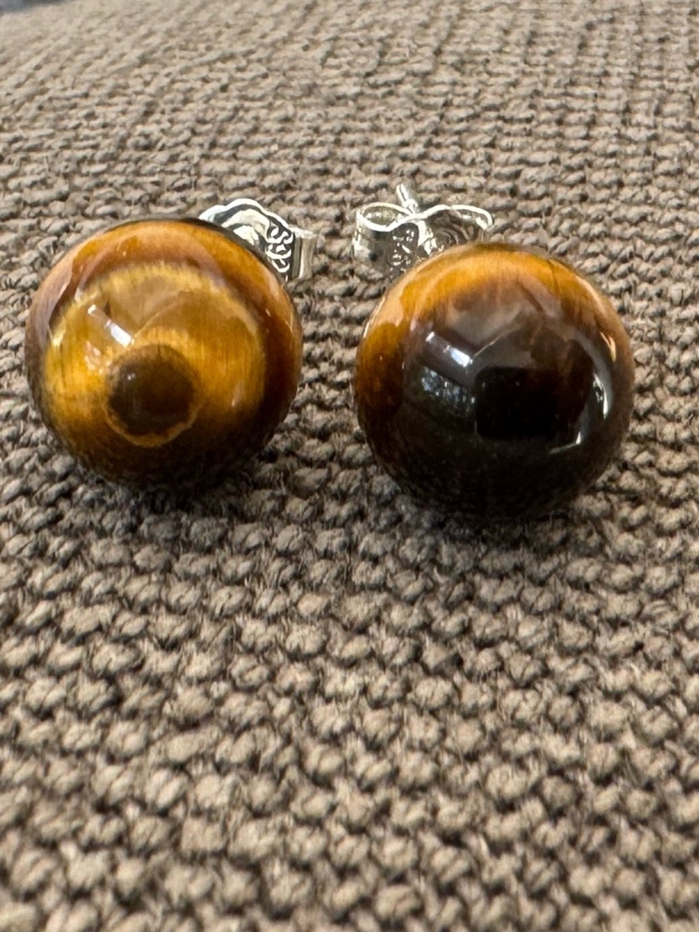 NWOT Tuckernuck Tigers Eye Earrings